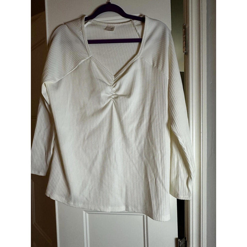 Terra & Sky Top Size 0X Ivory White Twist V Neck
